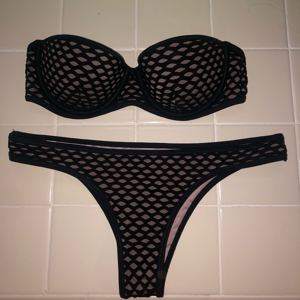 Victoria’s Secret swimsuit 32C/ XS